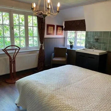 Cosy By Marleen Met Grote Tuin 度假居 *
